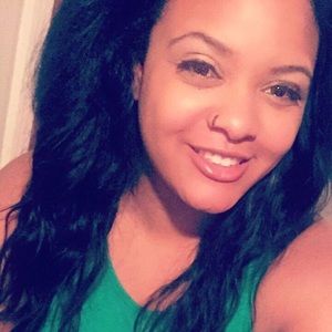 Meet your Posher, Angelique